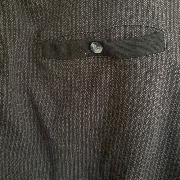 CLOSET CLEANOUT --   3 / $20 DEAL ON THIS ITEM - Picture 4 of 4